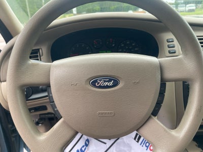 2005 Ford Taurus SE