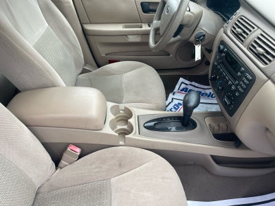 2005 Ford Taurus SE