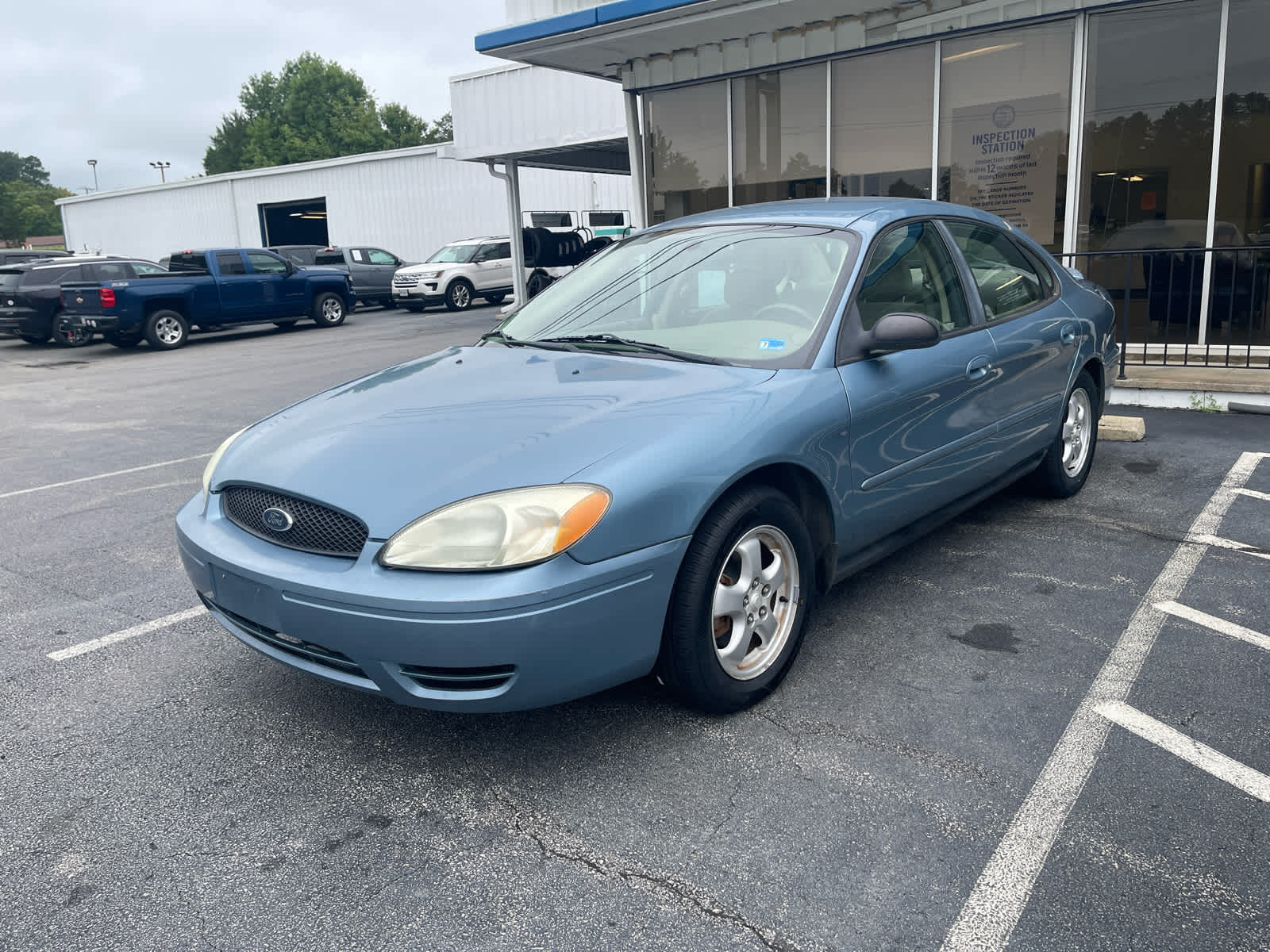 2005 Ford Taurus SE