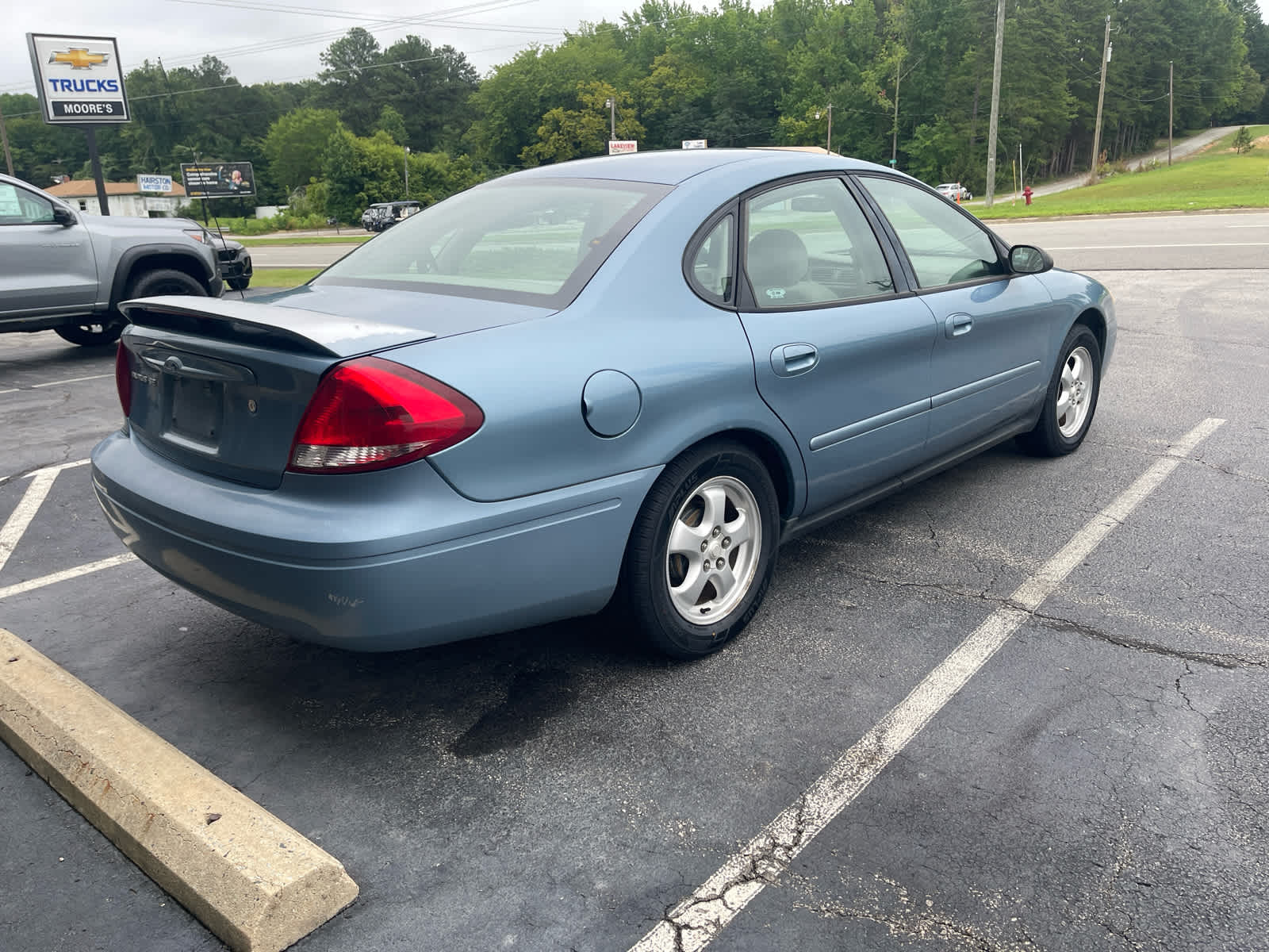 2005 Ford Taurus SE