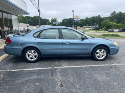 2005 Ford Taurus SE