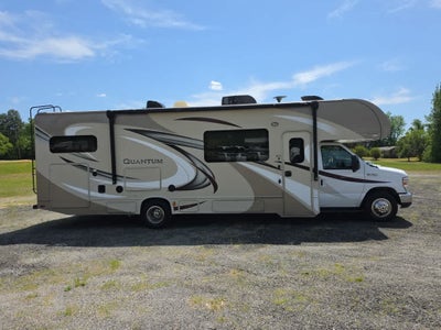 2017 Ford E-Series Cutaway Base