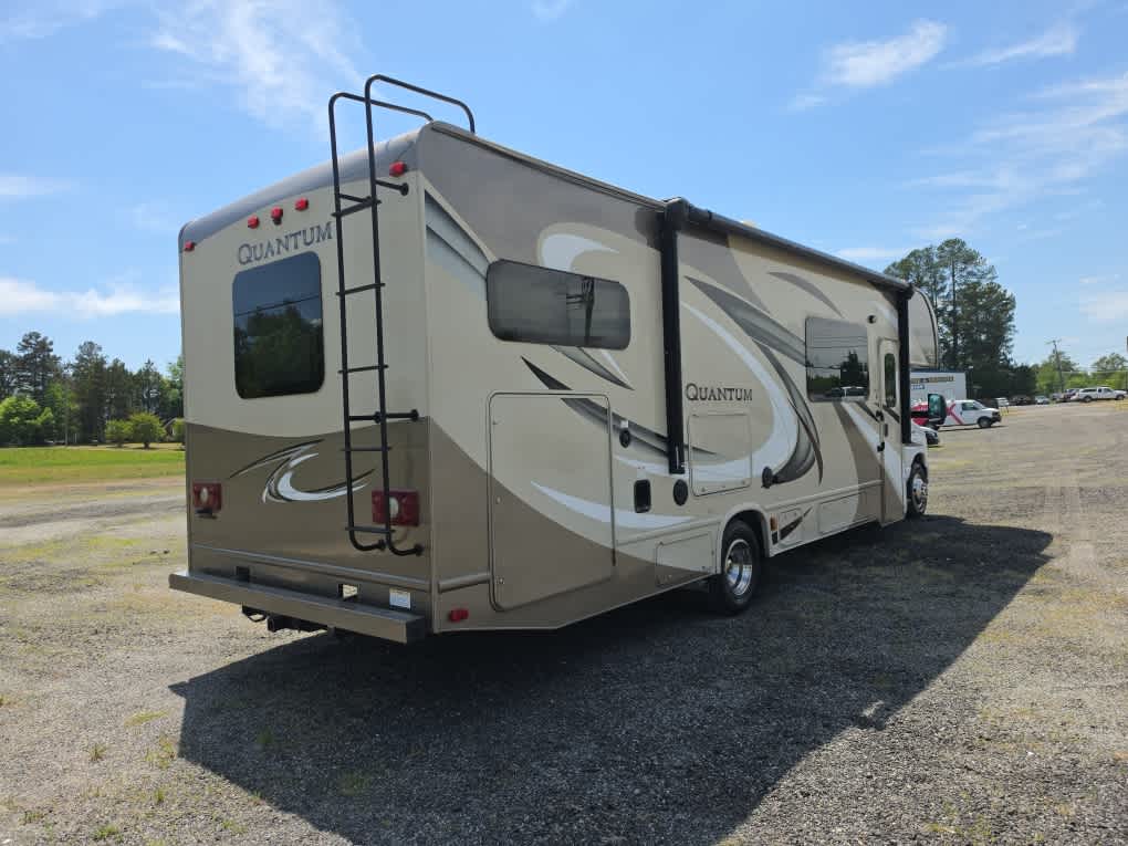 2017 Ford E-Series Cutaway Base