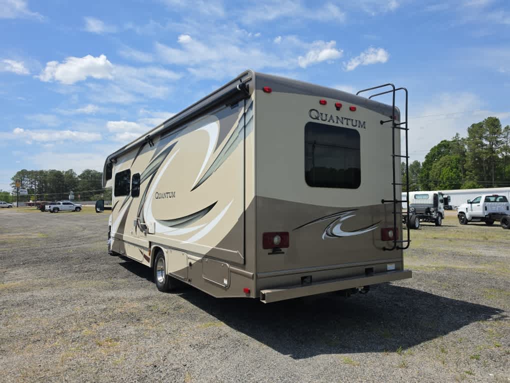 2017 Ford E-Series Cutaway Base