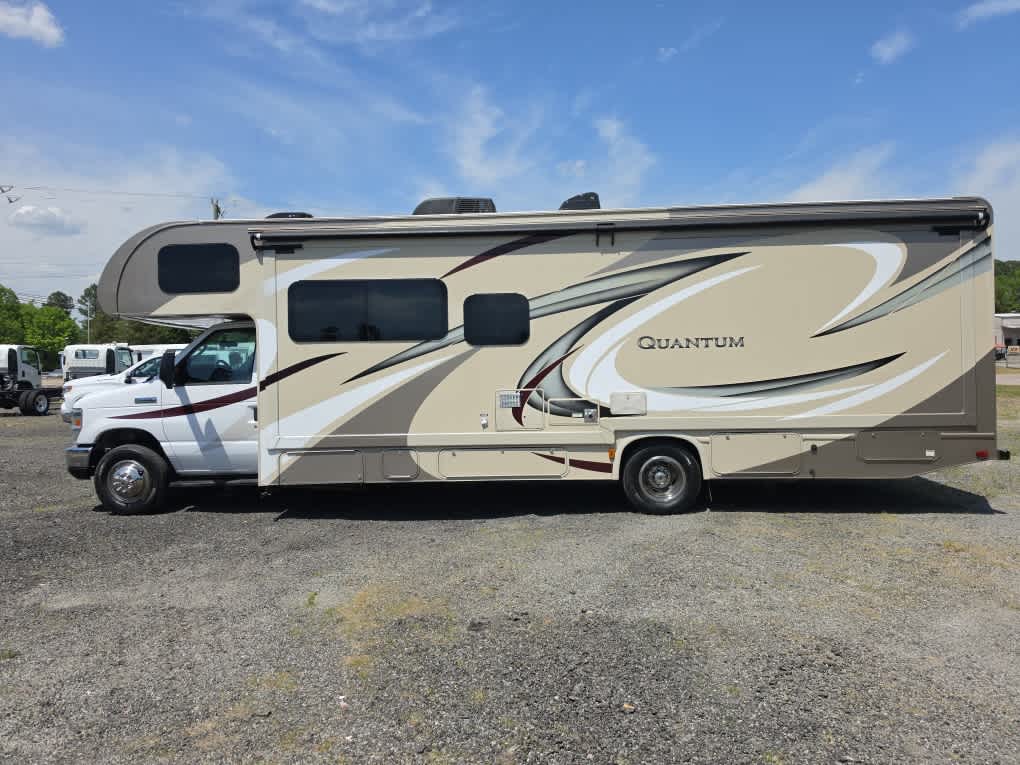 2017 Ford E-Series Cutaway Base