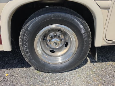 2017 Ford E-Series Cutaway Base