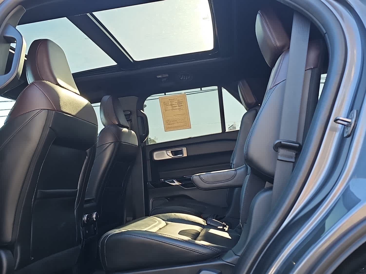 2021 Ford Explorer Platinum