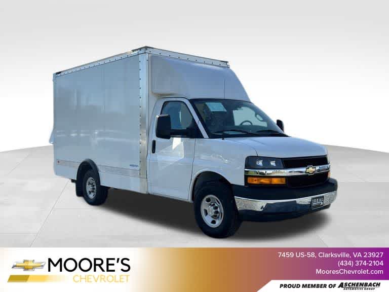 2023 Chevrolet Express Cutaway 3500 1WT