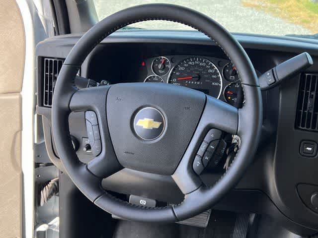 2023 Chevrolet Express Cutaway 3500 1WT