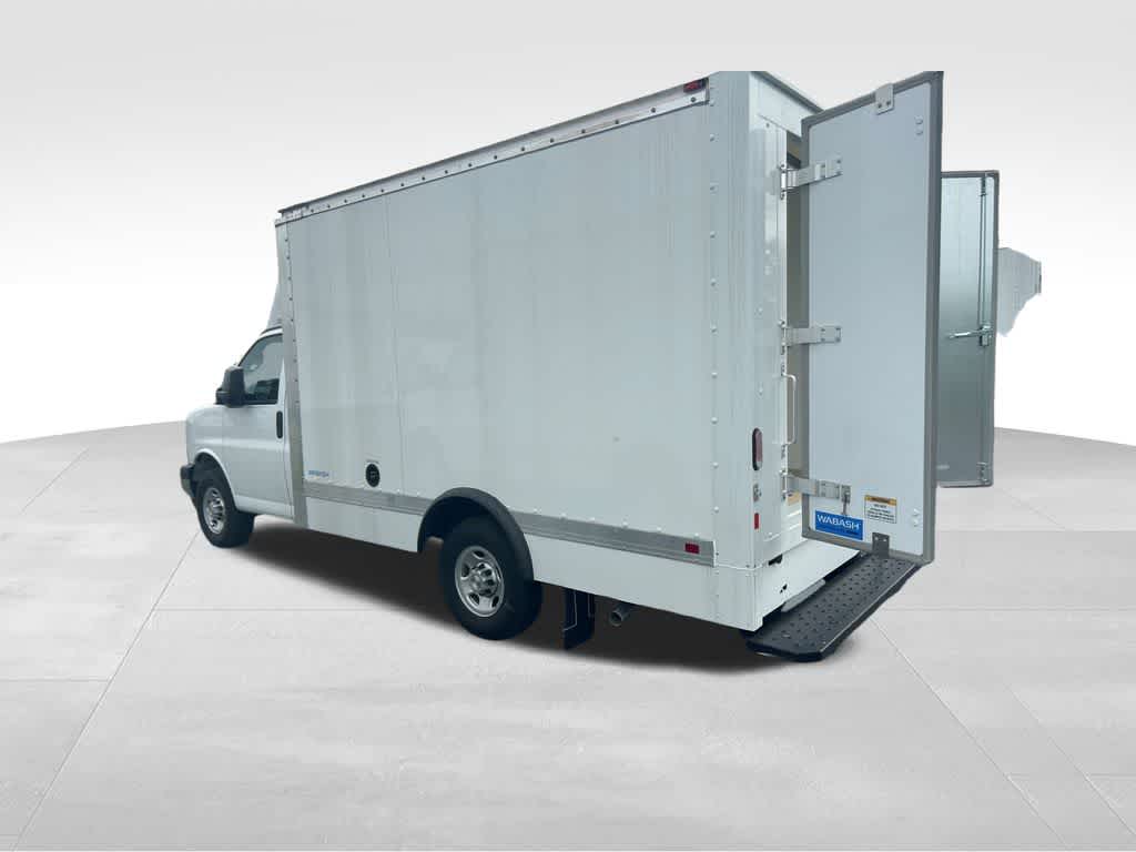 2023 Chevrolet Express Cutaway 3500 1WT