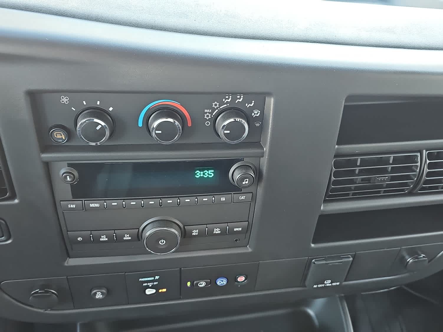 2025 Chevrolet Express Cargo 2500 WT