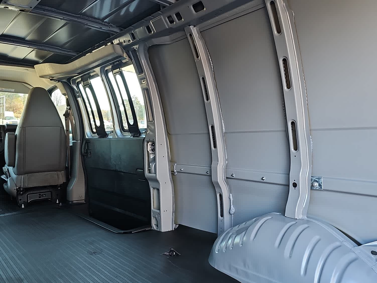 2025 Chevrolet Express Cargo 2500 WT