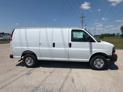 2025 Chevrolet Express Cargo WT