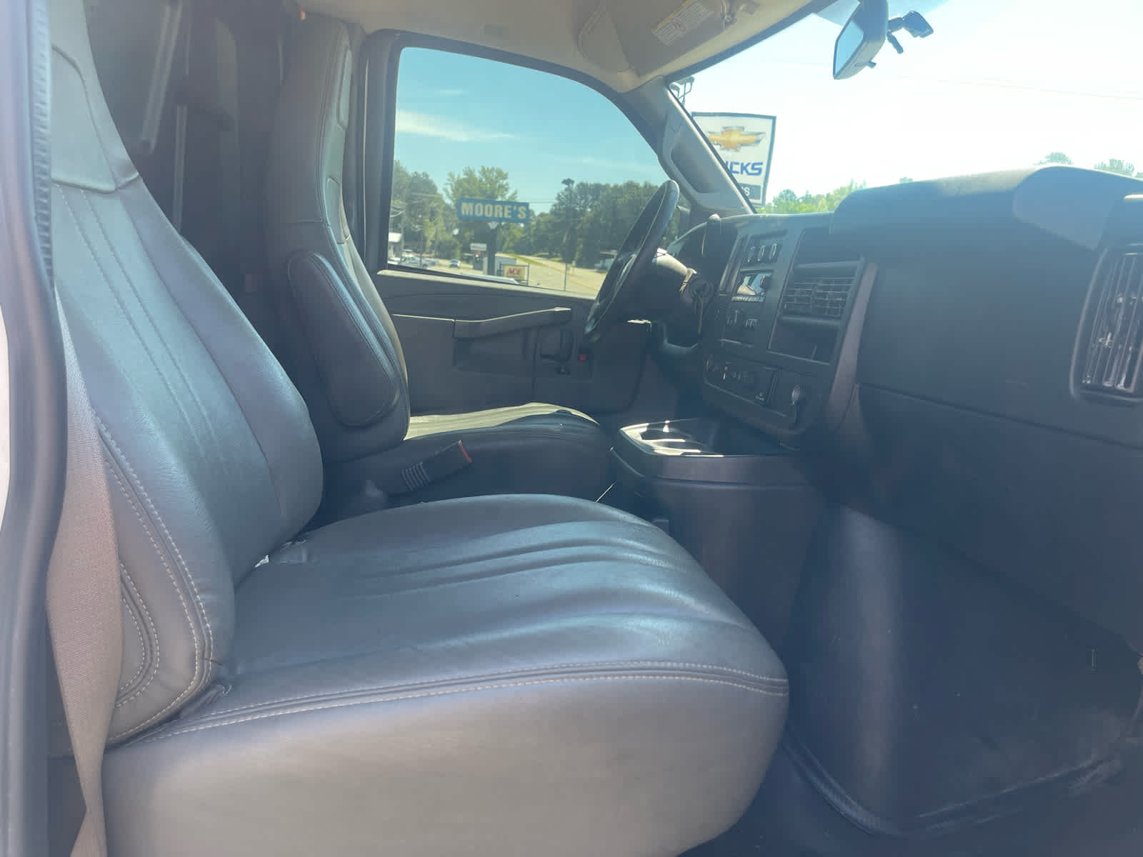 2019 GMC Savana Cargo 3500 Base