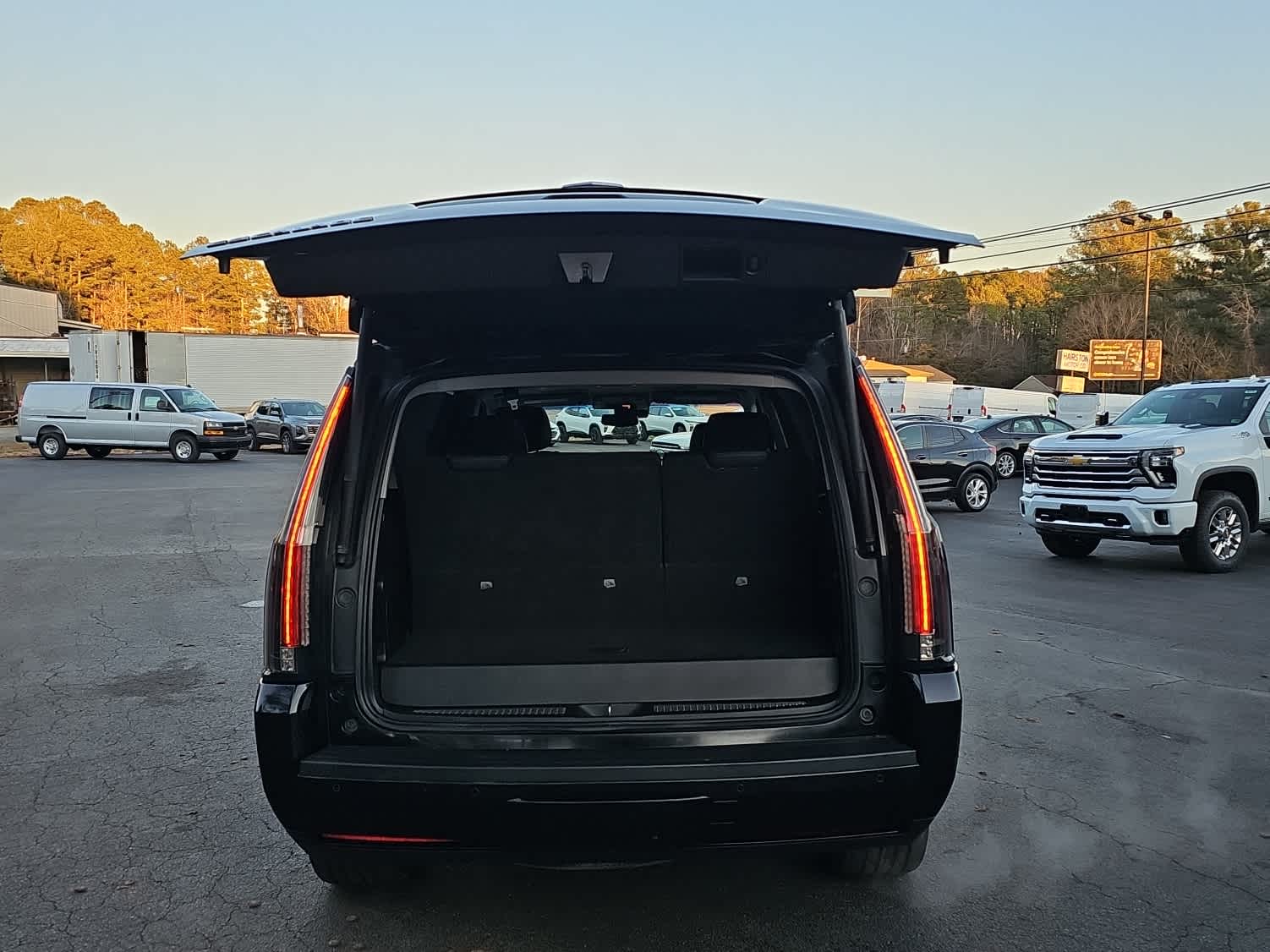 2019 Cadillac Escalade Luxury