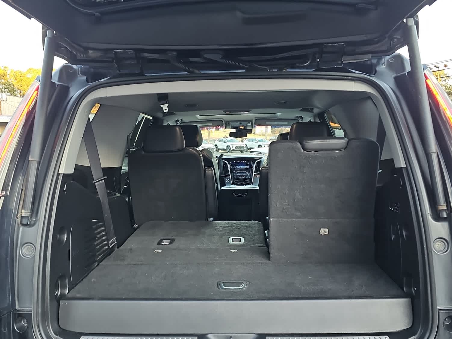 2019 Cadillac Escalade Luxury