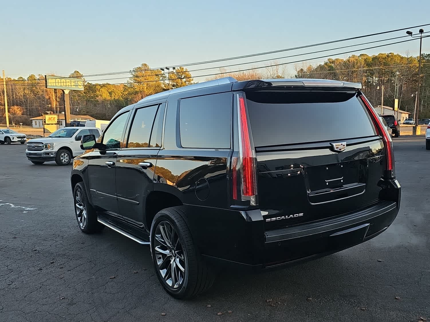2019 Cadillac Escalade Luxury
