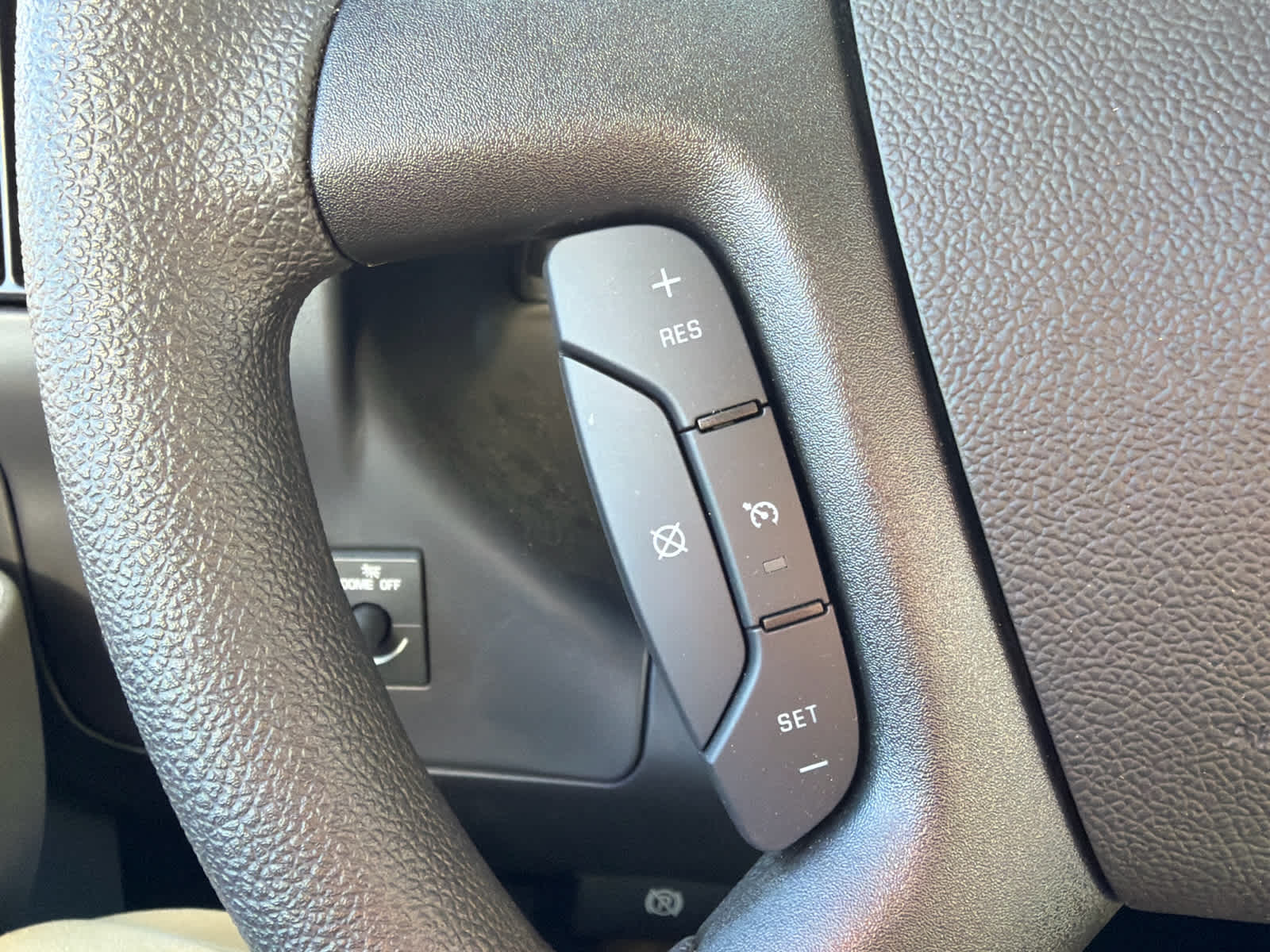 2024 Chevrolet Express Cutaway 3500 1WT