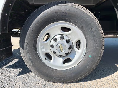 2024 Chevrolet Express Cutaway 3500 1WT