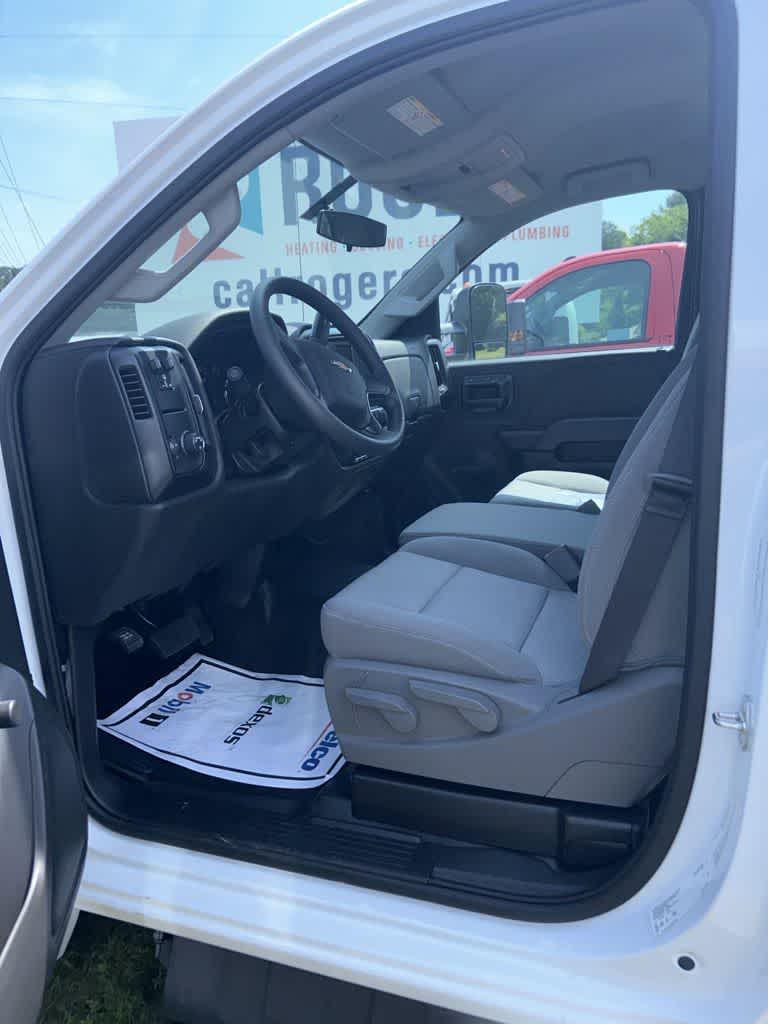 2023 Chevrolet Silverado 5500 HD Work Truck