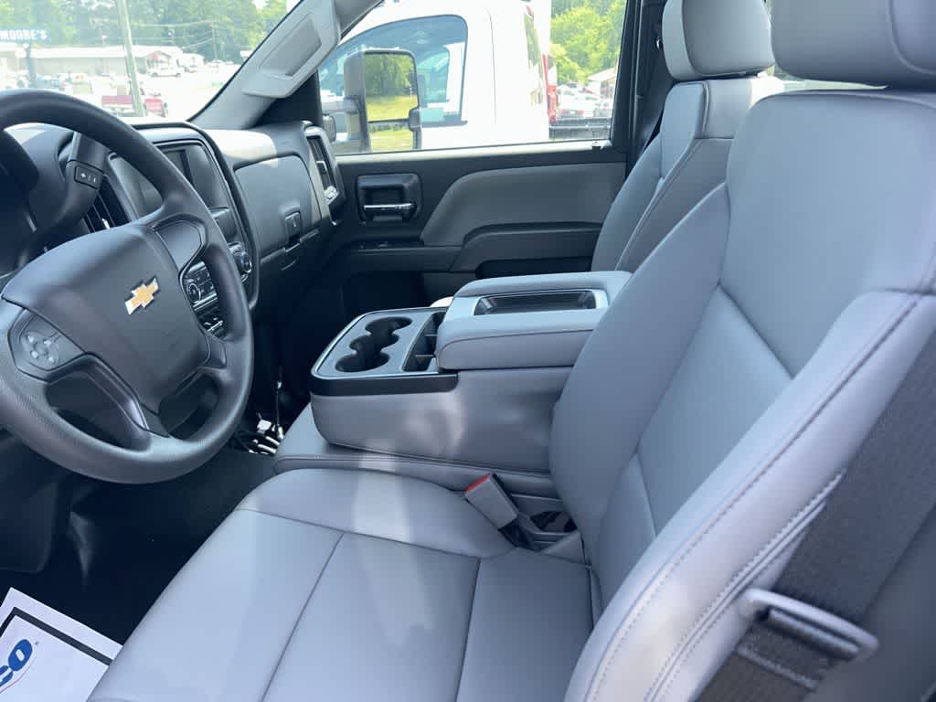 2023 Chevrolet Silverado 5500 HD Work Truck