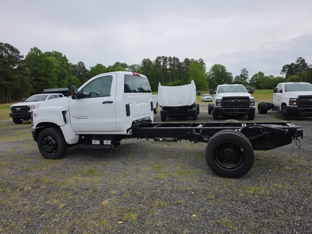 2023 Chevrolet Silverado 4500 HD Work Truck