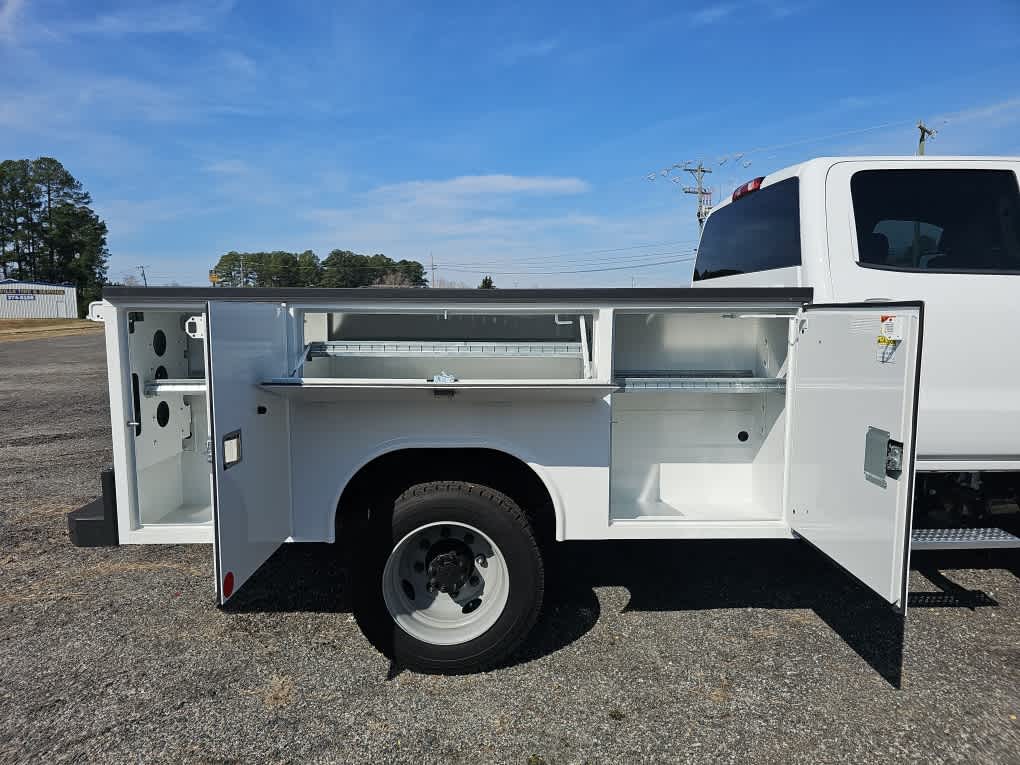 2024 Chevrolet Silverado 5500 HD Work Truck