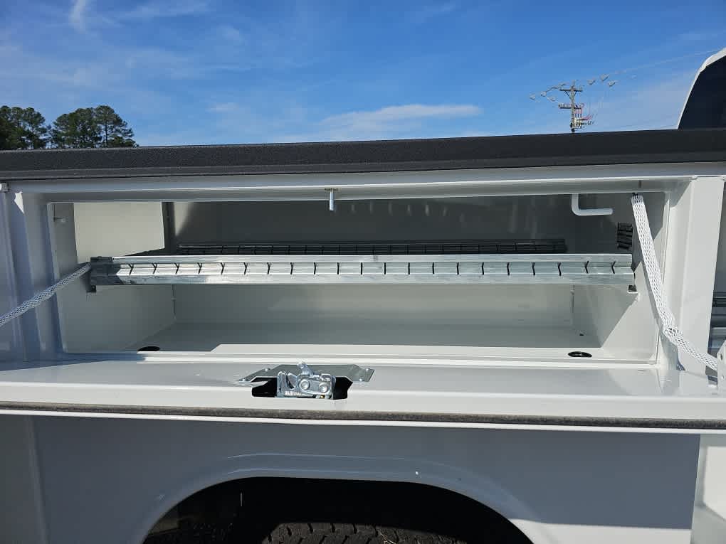 2024 Chevrolet Silverado 5500 HD Work Truck