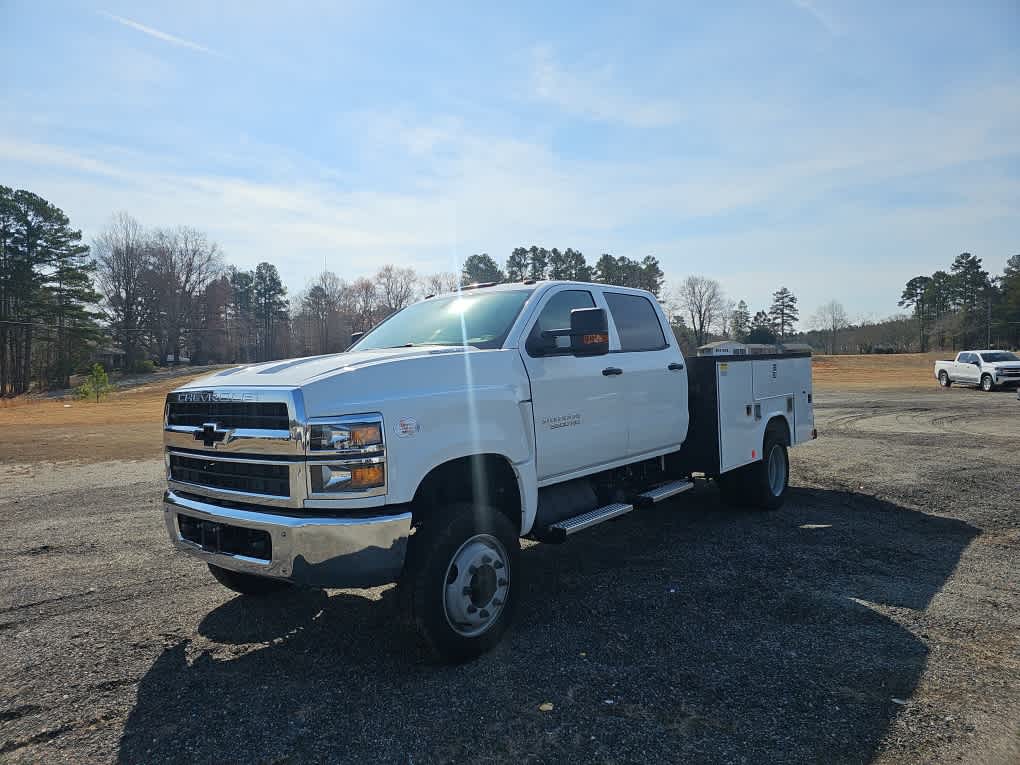 2024 Chevrolet Silverado 5500 HD Work Truck