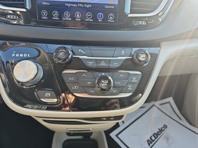 2017 Chrysler Pacifica Touring-L