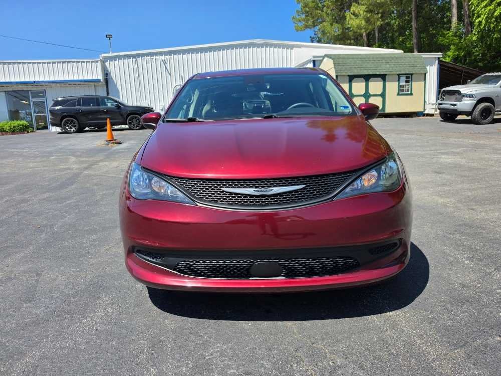2023 Chrysler Voyager LX