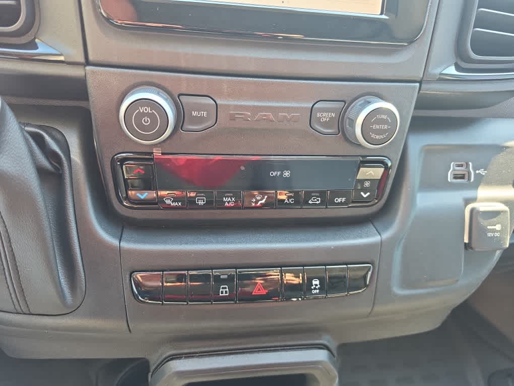 2026 RAM ProMaster Cargo Van Tradesman