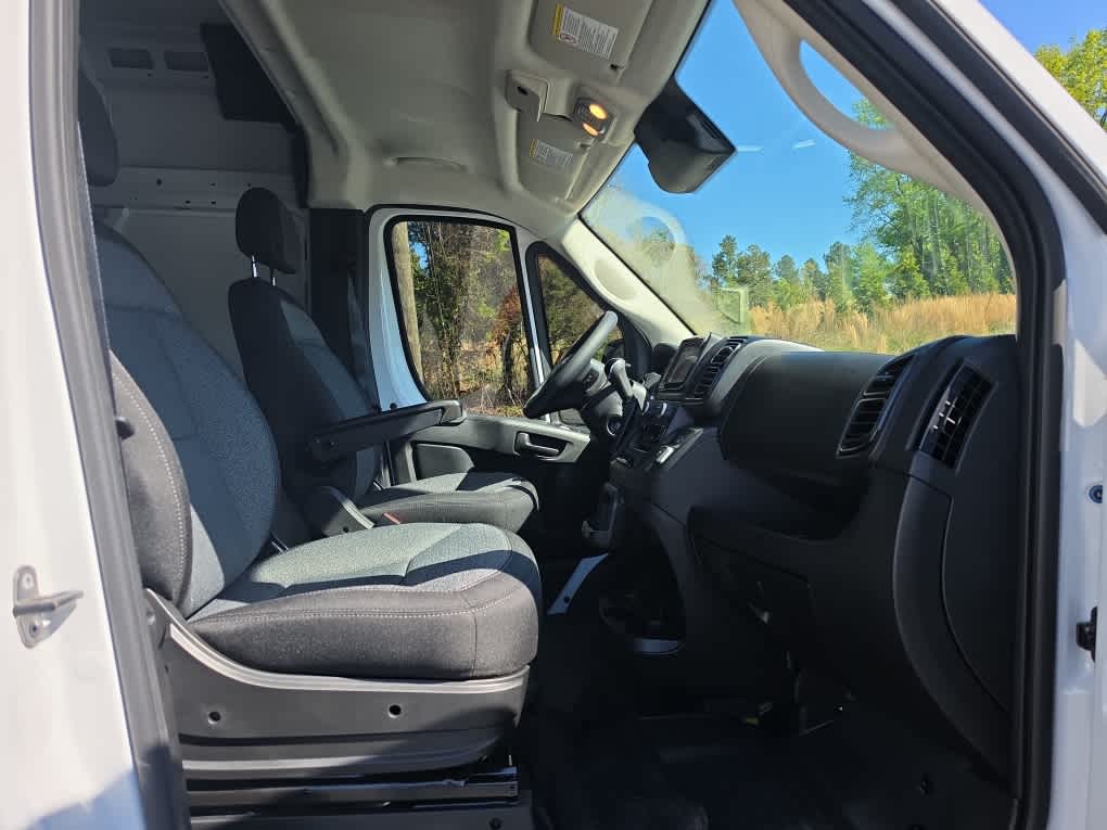 2026 RAM ProMaster Cargo Van Tradesman
