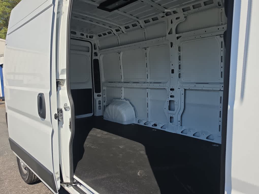 2026 RAM ProMaster Cargo Van Tradesman