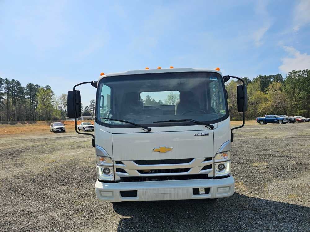 2025 Chevrolet Low Cab Forward 4500 HG Base