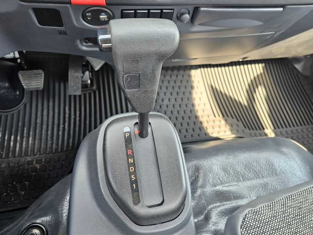 2025 Chevrolet Low Cab Forward 4500 HG Base