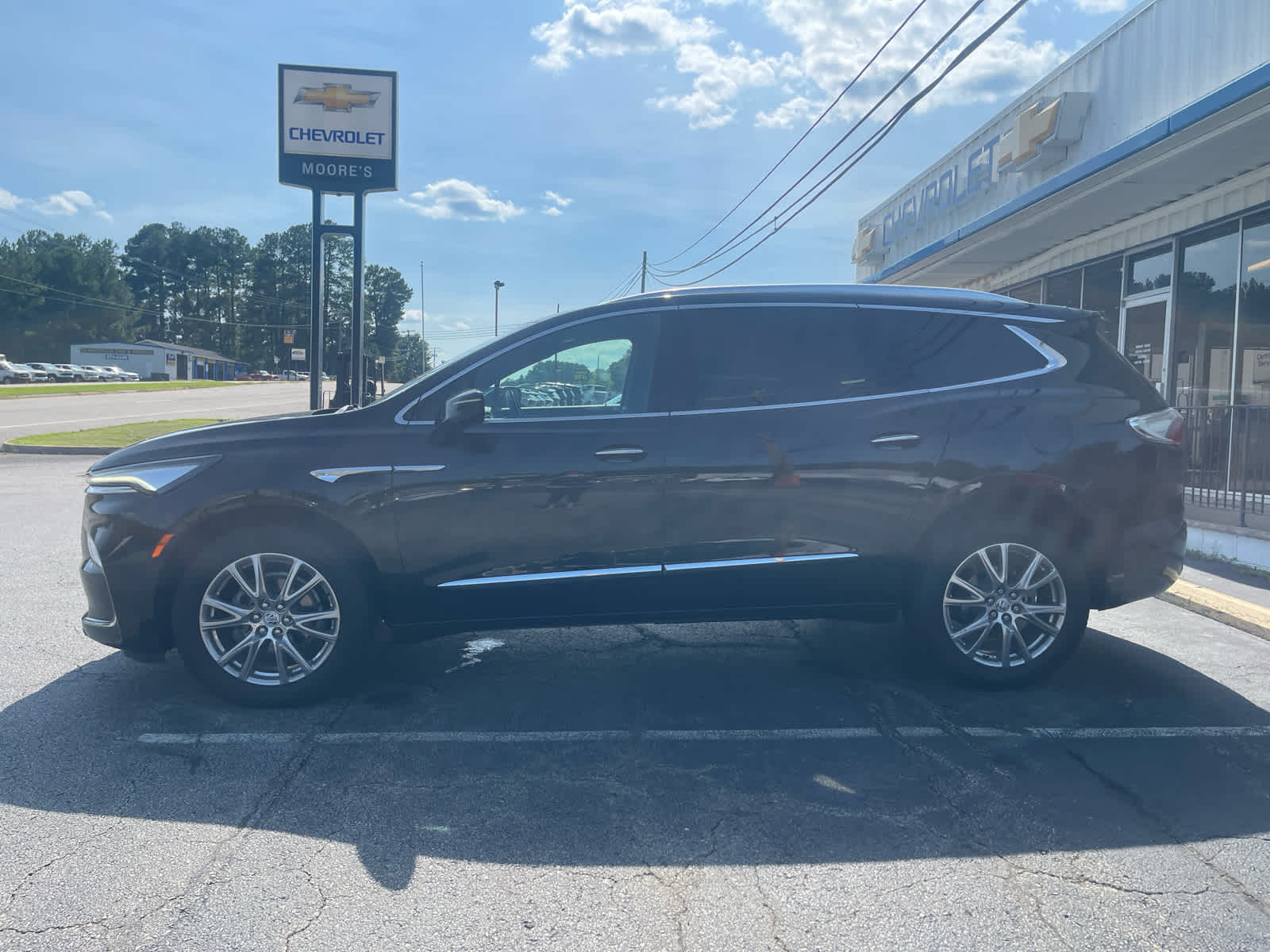 2023 Buick Enclave Essence