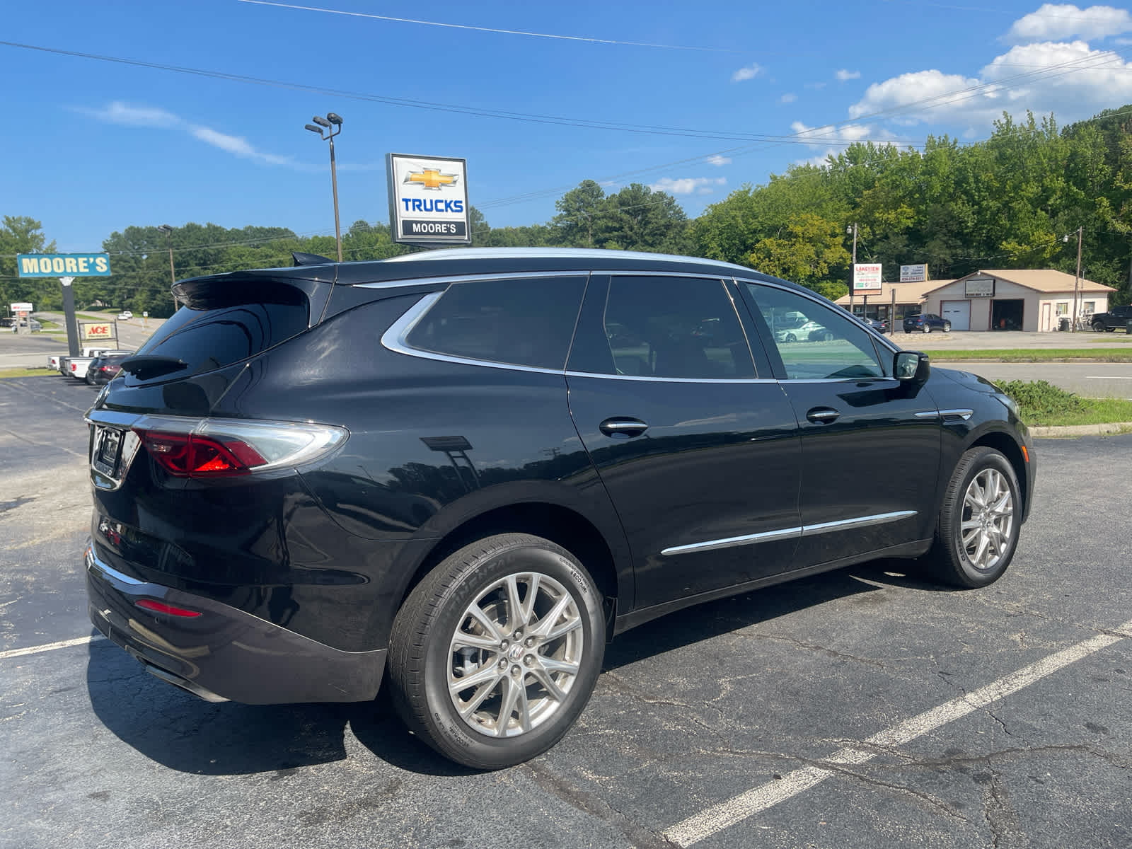2023 Buick Enclave Essence