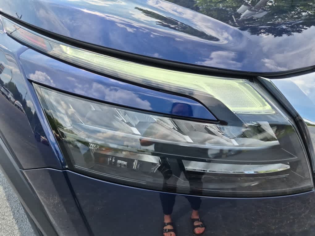 2023 Nissan Pathfinder SV