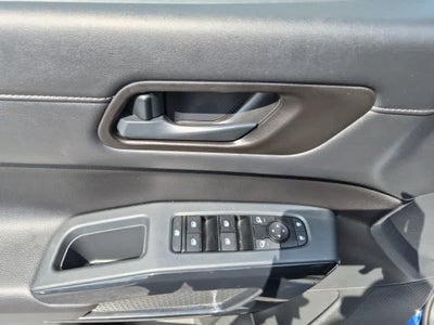 2023 Nissan Pathfinder SV