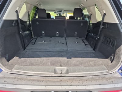 2023 Nissan Pathfinder SV
