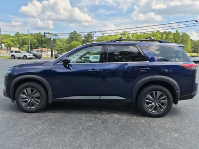2023 Nissan Pathfinder SV