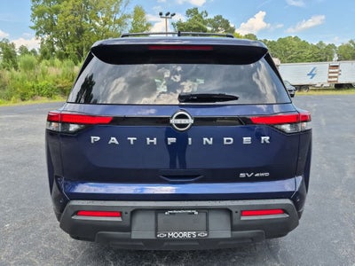 2023 Nissan Pathfinder SV