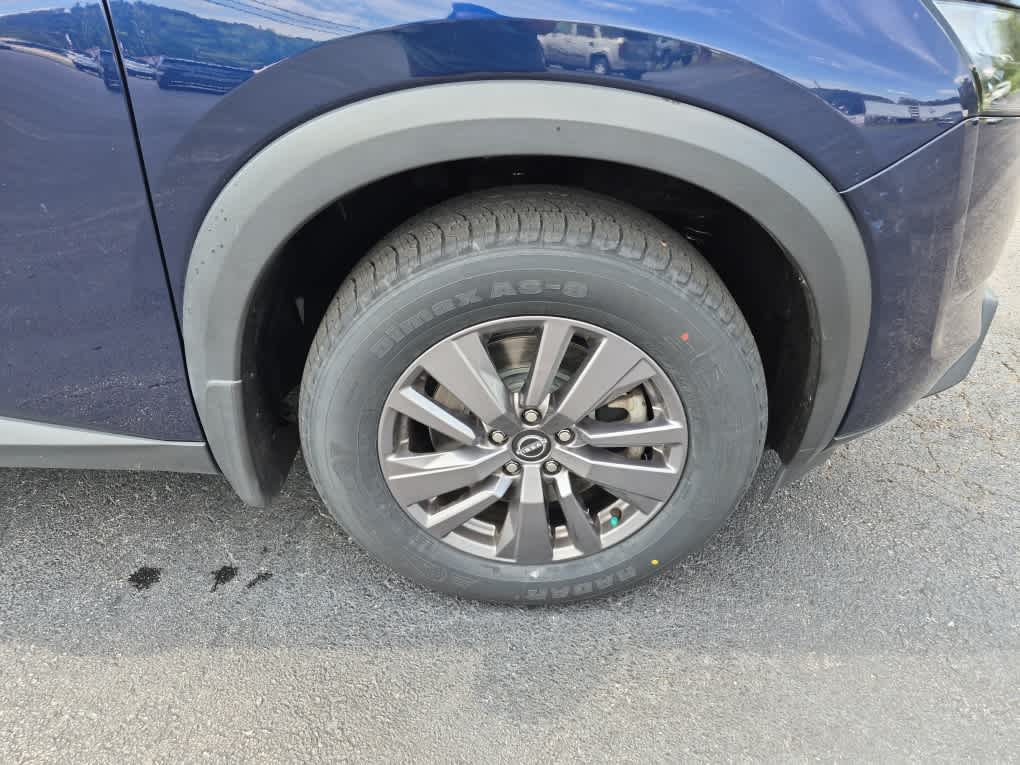 2023 Nissan Pathfinder SV