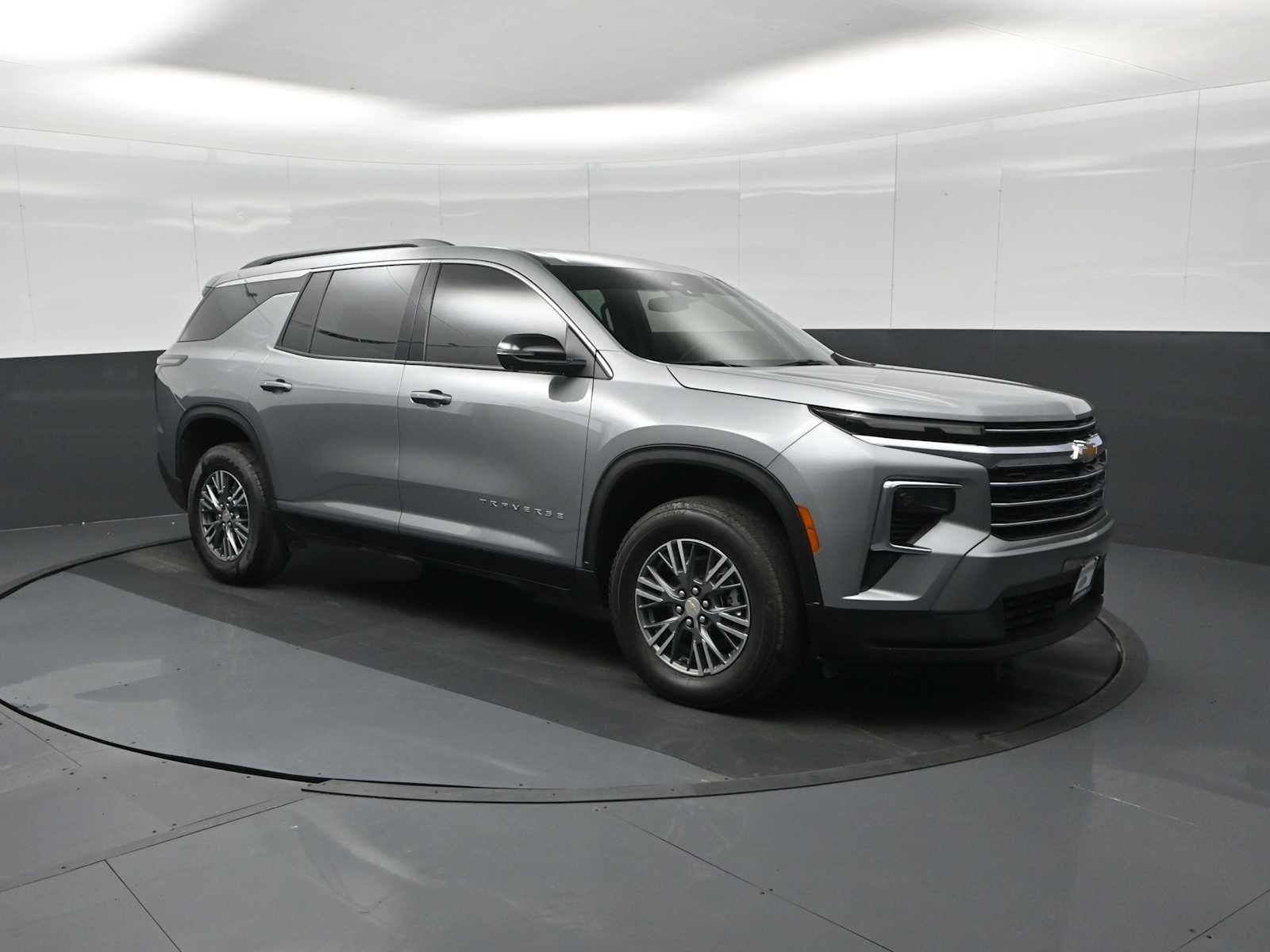2024 Chevrolet Traverse FWD LT