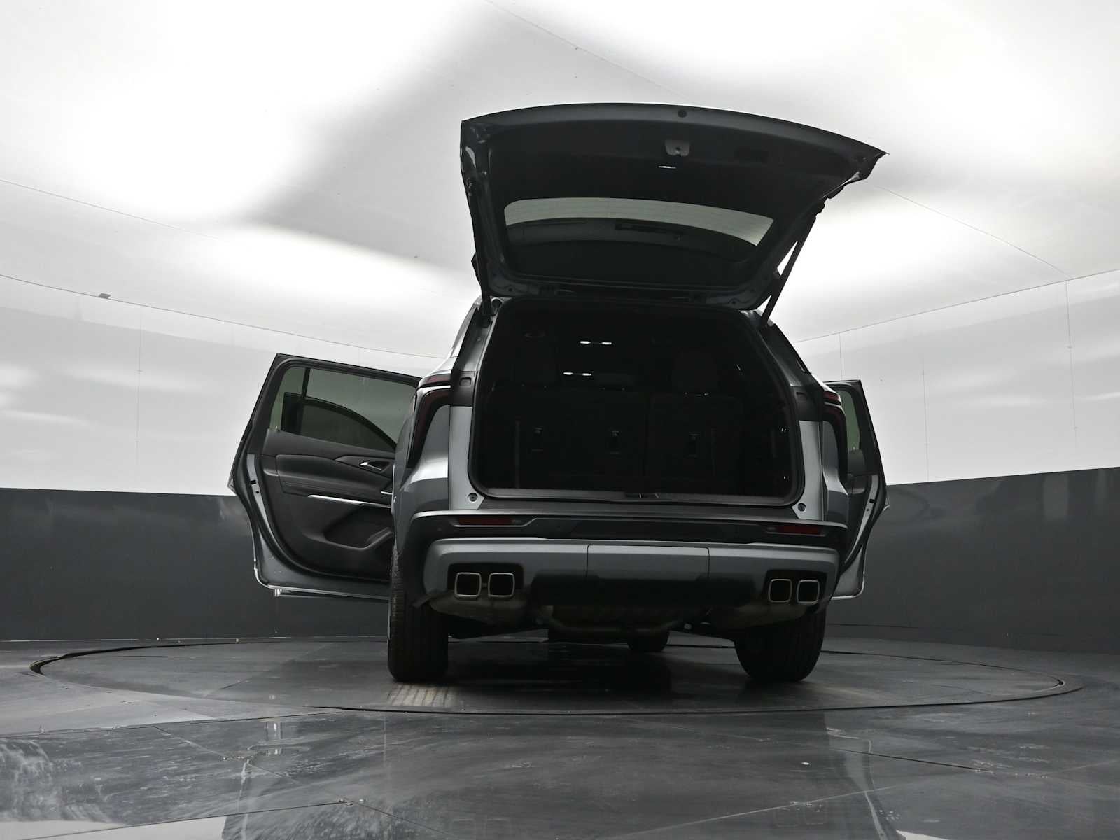 2024 Chevrolet Traverse FWD LT