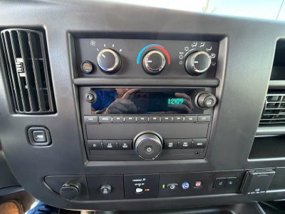 2025 Chevrolet Express Cargo WT