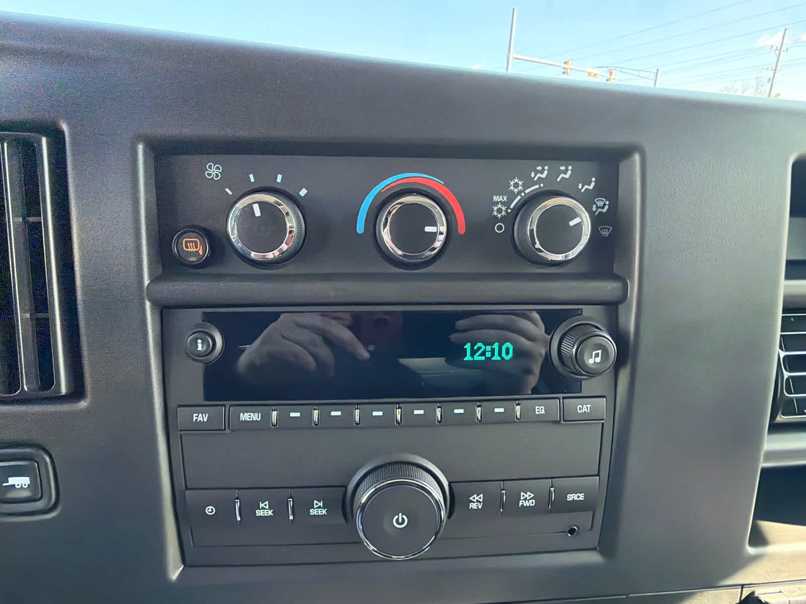 2025 Chevrolet Express Cargo WT