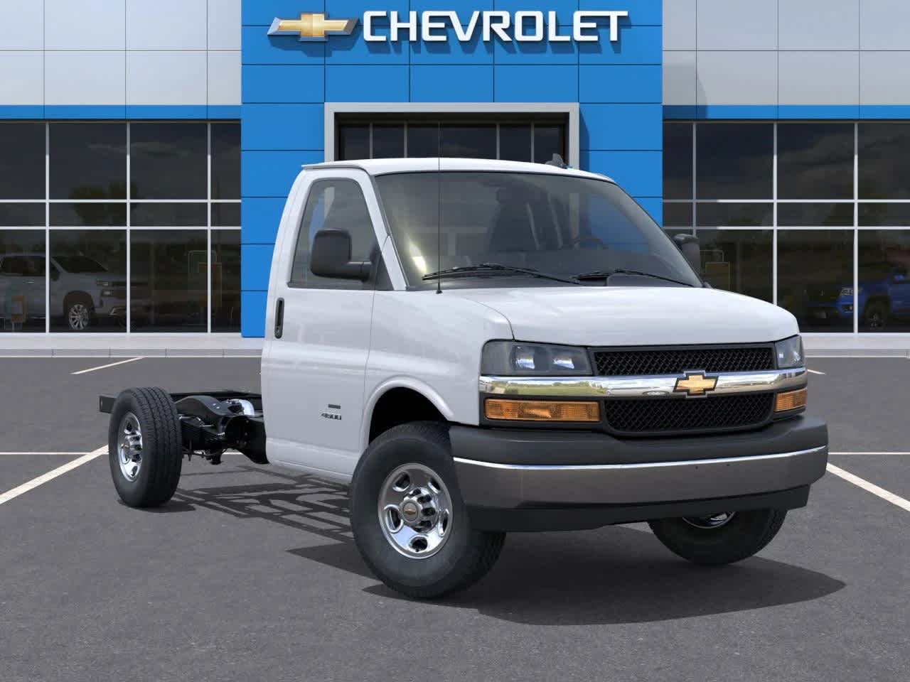 2025 Chevrolet Express Cutaway 3500 1WT