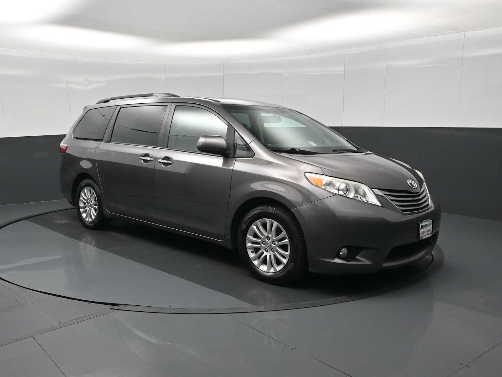 2015 Toyota Sienna XLE